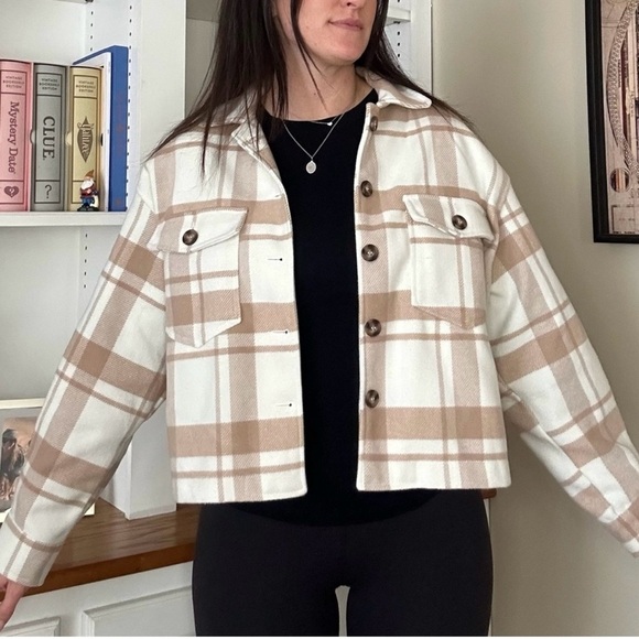 Love Tree Thick Fleece Flannel Cropped Jacket Size Small - Picture 1 of 4